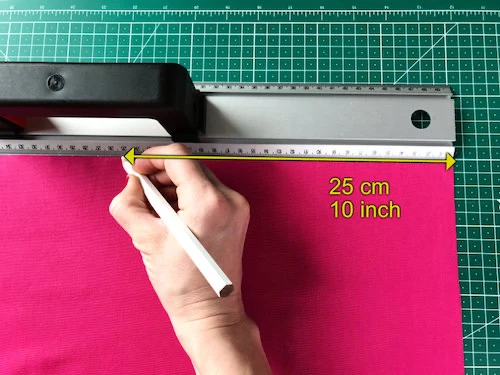 Measuring distance on the lengthwise grain.